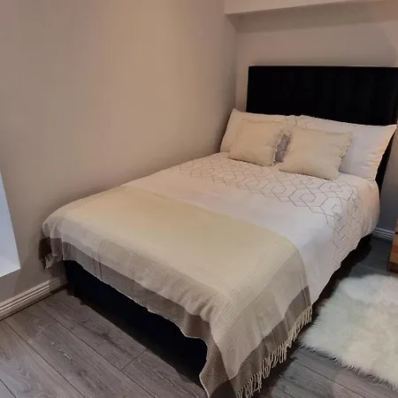 Modern Living شقة Balnacart