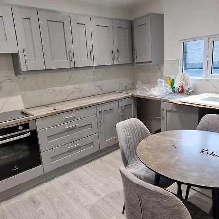 Modern Living Apartment Balnacart